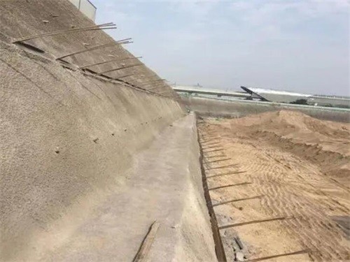 娄烦河道边坡加固